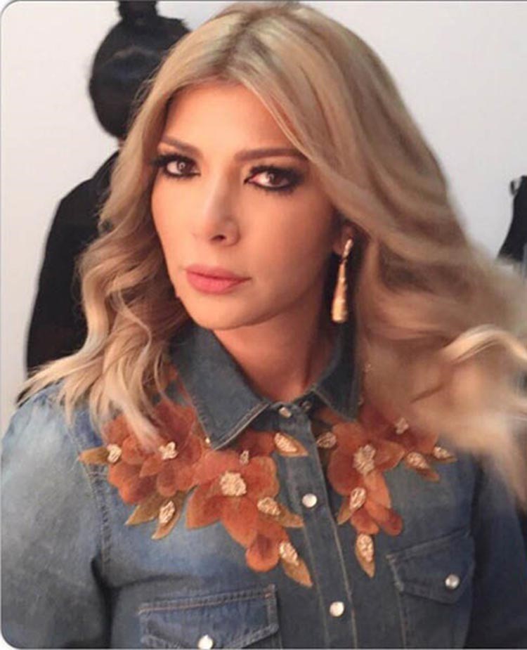 بالصور.. أصالة في كامل أناقتها بـ«لوك» يعيدها للشباب
