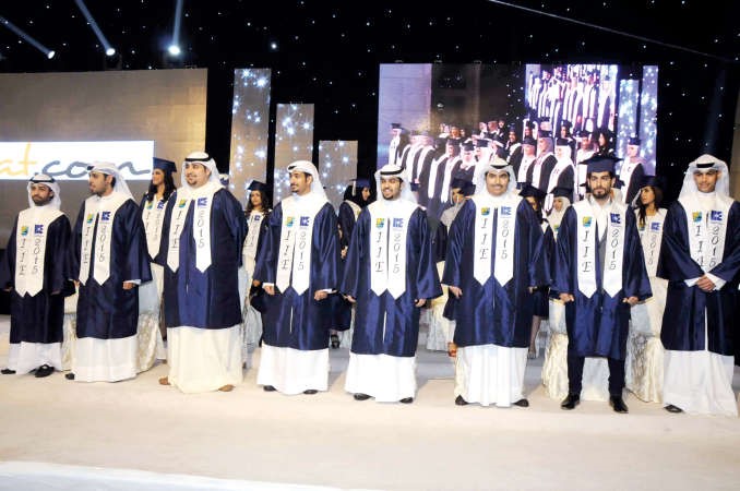 عدد من الخريجين﻿