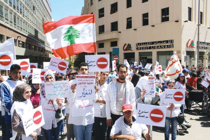 اعتصام اتحاد المعوقين في ساحة رياض الصلح بوسط بيروت مطالبين بحقوقهم في العملمحمود الطويل