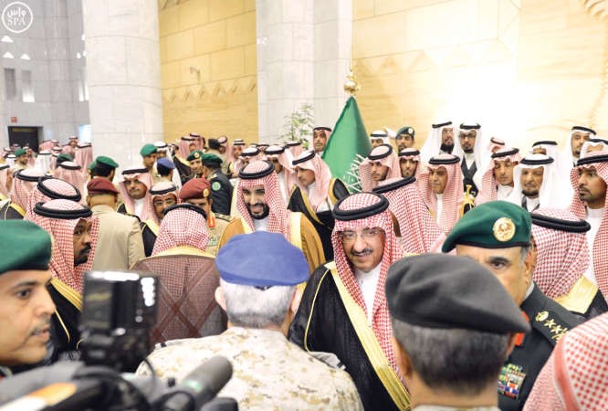 سمو ولي العهد وسمو ولي ولي العهد يتلقيان البيعة امس الاول واس 