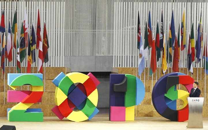 رئيس الوزراء الايطالي ماتيو رينتسي خلال افتتاح اكسبو ميلانو 2015 رويترز