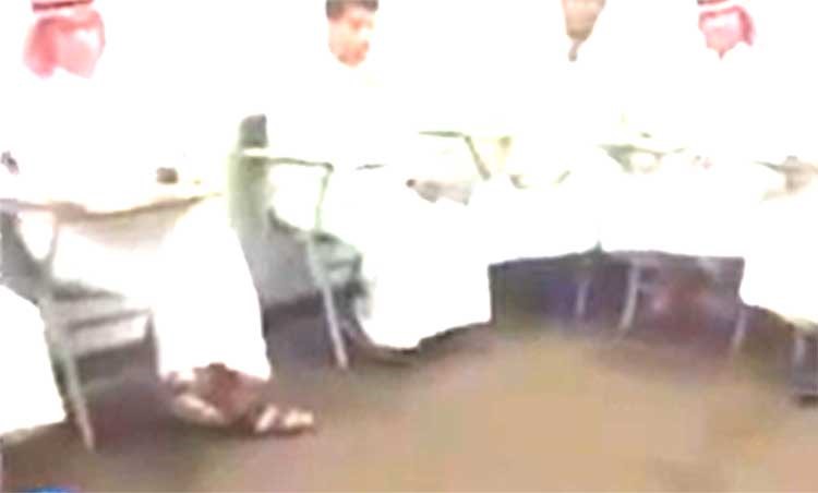بالفيديو.. طلاب خليجيون يسخرون من معلم "الإنجليزية".. فيفاجأون بأنه يفهم العربية