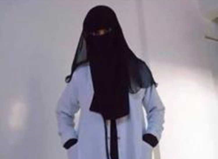 صورة: طبيبة تطلب عريساً مشترطة رأس صالح أو نجله مهراً لها.. ومتابعوها يتفاعلون معها