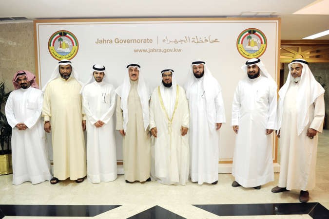 الفريق مفهد الامير متوسطا ممثلي عدد من مؤسسات العمل المدني