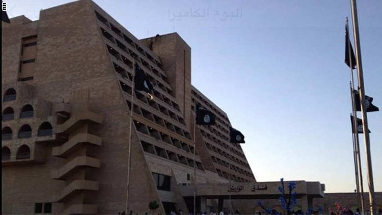 بالصور.. داعش يدشن فندق "الوارثين" في الموصل من فئة الـ 5 نجوم !