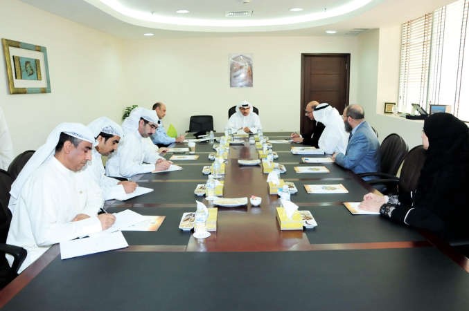 معبدالكريم الزيد خلال الاجتماع مع ممثلي البنك الدولي 