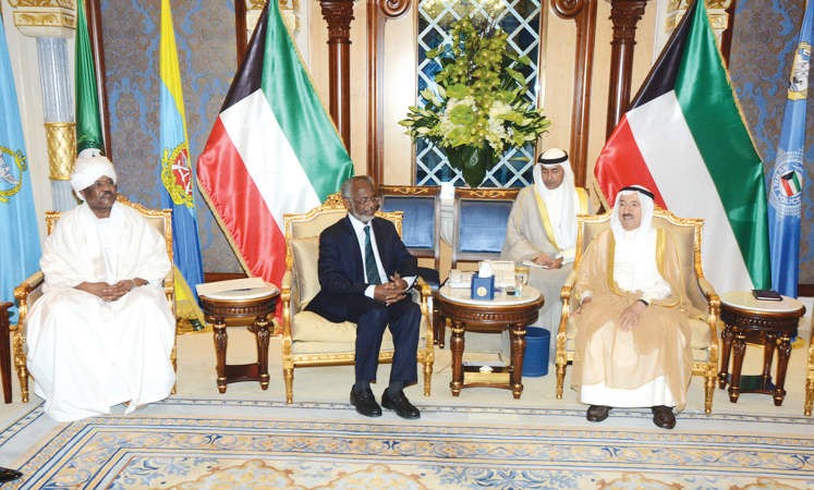 صاحب السمو الامير خلال لقائه وزير خارجية السودان ﻿