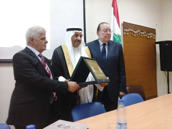 تكريم الشاعر عبدالعزيز البابطين خلال منتدى الشعر اللبناني﻿