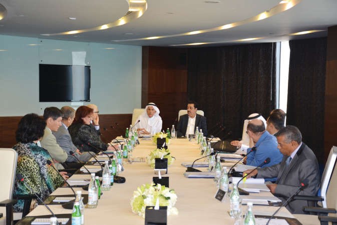 دعبدالله الجسمي متحدثا خلال مؤتمر تحولات الثقافة ريليش كومار