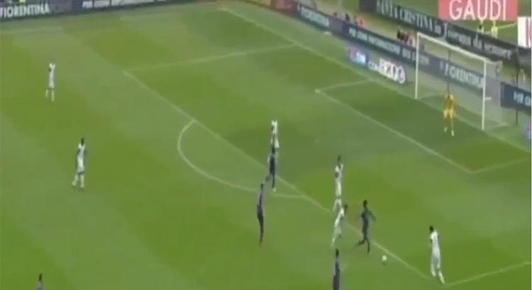 بالفيديو.. صلاح يتلاعب باللاعبين على طريقة زيدان