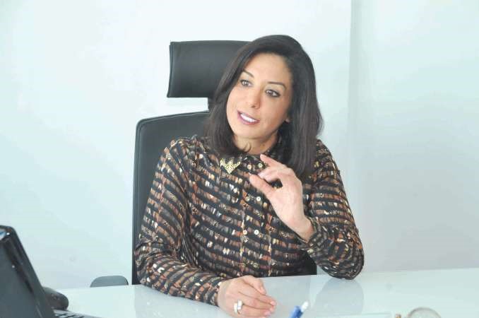 د. منال الشتا لـ «الأنباء»: ليزر الأكسجين تقنية جديدة لتغذية البشرة وإكسابها حيوية ونضارة وفاعلية