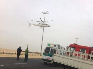الطائرة الاسعاف تستعد للهبوط في موقع الحادث﻿
