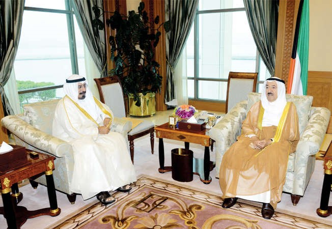 صاحب السمو الامير الشيخ صباح الاحمد مستقبلا الشيخ د محمد الصباح﻿
