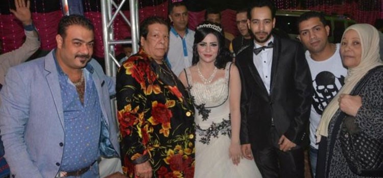 بالصور.. شعبان عبدالرحيم يحتفل بزفاف حفيدته