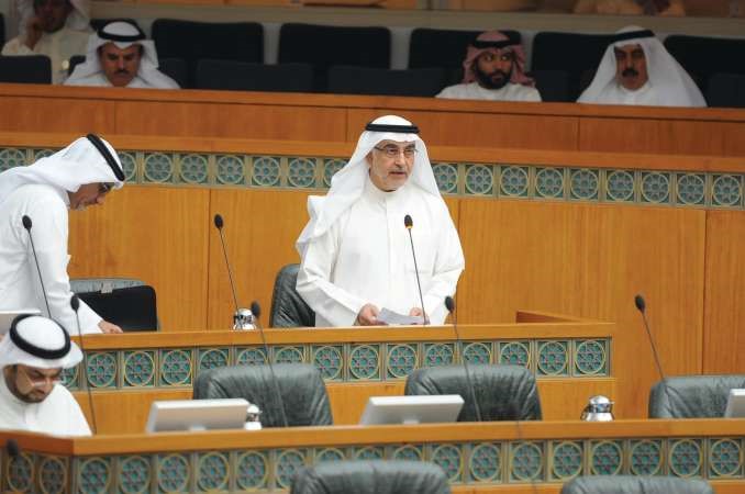 احمد لاري
