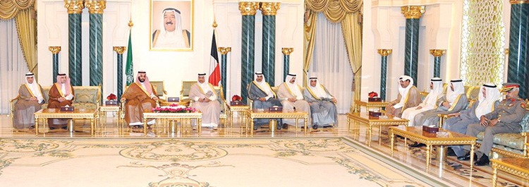 سمو رئيس الوزراء الشيخ جابر المبارك مستقبلا صاحب السمو الملكي الامير محمد بن سلمان ووزير الخارجية السعودي عادل الجبير ووزير الثقافة والاعلام السعودي د عادل الطريفي بحضور الشيخ صباح الخالد والشيخ محمد الخالد والشيخ خالد الجراح والشيخ محمد العبدالله و