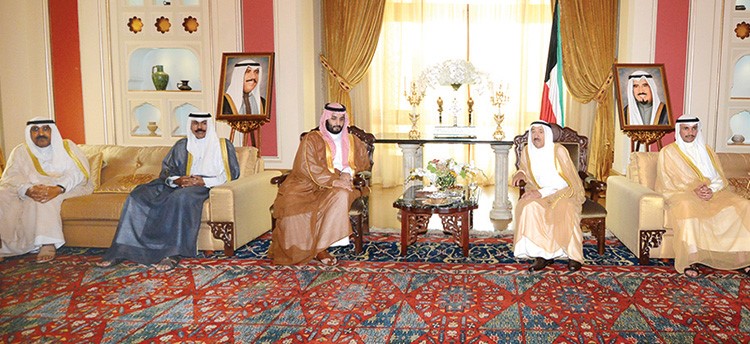 صاحب السمو الامير الشيخ صباح الاحمد خلال استقباله صاحب السمو الملكي الامير محمد بن سلمان بن عبدالعزيز ولي ولي العهد والنائب الثاني لرئيس مجلس الوزراء وزير الدفاع رئيس مجلس الشؤون الاقتصادية والتنمية في المملكة العربية السعودية بحضور سمو ولي العهد الش