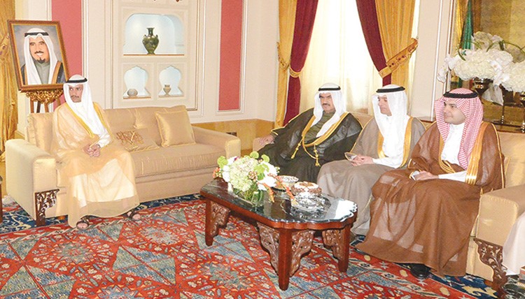 رئيس مجلس الامة مرزوق الغانم وسمو الشيخ ناصر المحمد ووزير الخارجية السعودي عادل الجبير ووزير الثقافة والاعلام السعودي د عادل الطريفي