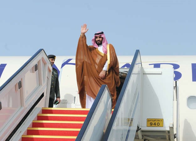 ولي ولي العهد السعودي صاحب السمو الملكي الامير محمد بن سلمان محييا مودعيه