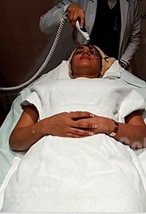 بالفيديو.. شهد الياسين تدلل بشرتها بجلسة تنظيف