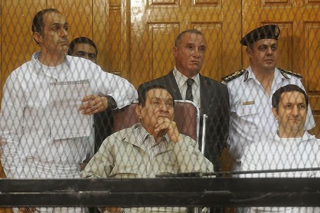 4 يونيو.. الحكم النهائي في الطعن على براءة مبارك من قتل المتظاهرين