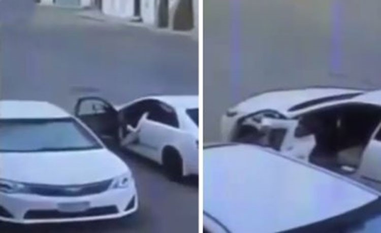بالفيديو.. لص يسرق "سبير" سيارة " كامري" أمام المارة