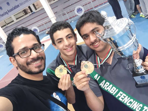  نجوم مبارزة العربي مع الميداليات والكاس﻿