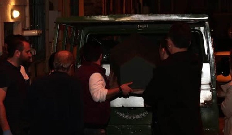 بالصور.. مقتل نجمة تركية بخنقها بحزام حقيبتها وسلك جهاز شحن الهواتف في جريمة مروعة