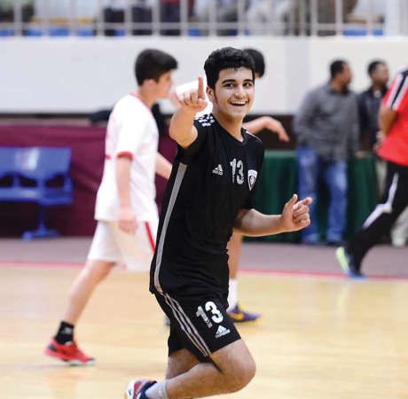 مسلم احمد كرم لاعب الخط الخلفي﻿