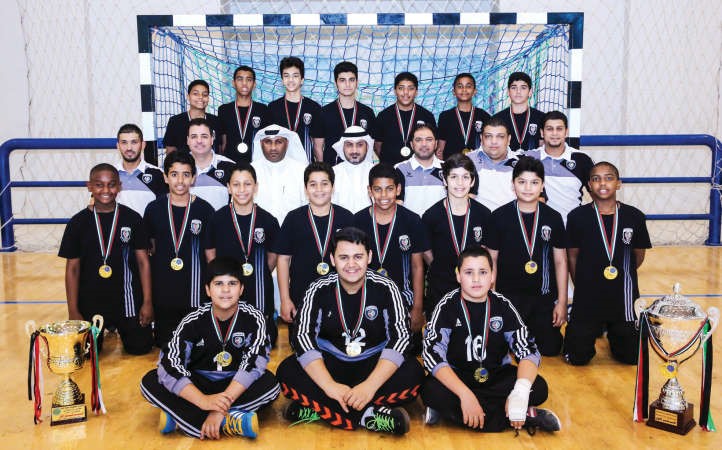 فريق تحت 12 سنة بطل الدوري ووصيف الكاس مع الجهازين الاداري والفني ويتوسطهم امين السر احمد الشريع وحامد العمران﻿