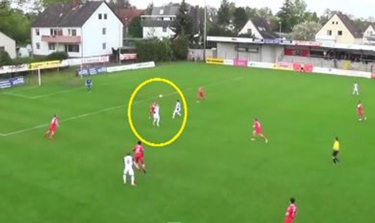 بالفيديو.. لاعب يبهر الجميع بهدف عبقري وخيالي والجماهير ترشحه لجائزة بوشكاش !