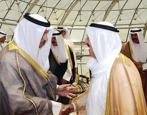  سمو رئيس الوزراء الشيخ جابر المبارك في وداع صاحب السمو الامير﻿