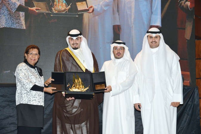تكريم الشيخ حمود العلي المالك﻿