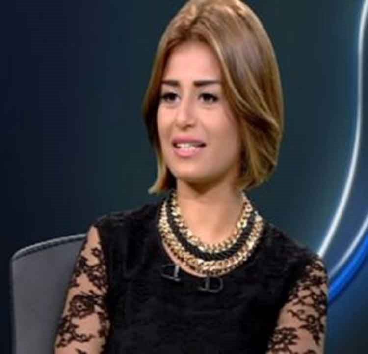 صورة: منة فضالي تتحول إلى شقراء بلوك جديد