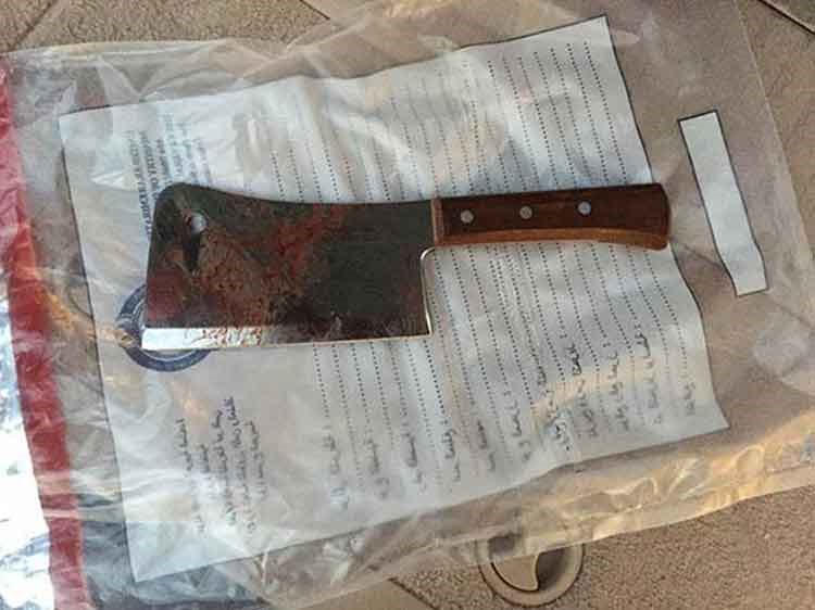 تفاصيل اعتداء وافد في الامارات على زوجته بساطور