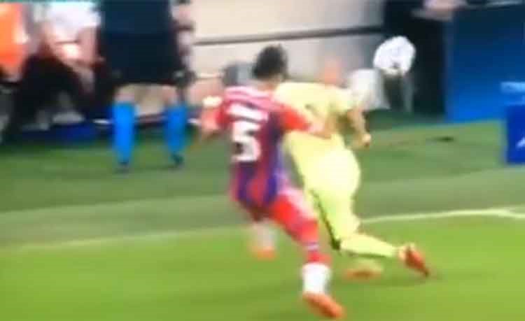 بالفيديو.. سواريز يُحرج المغربي بنعطية بمراوغة مذهلة