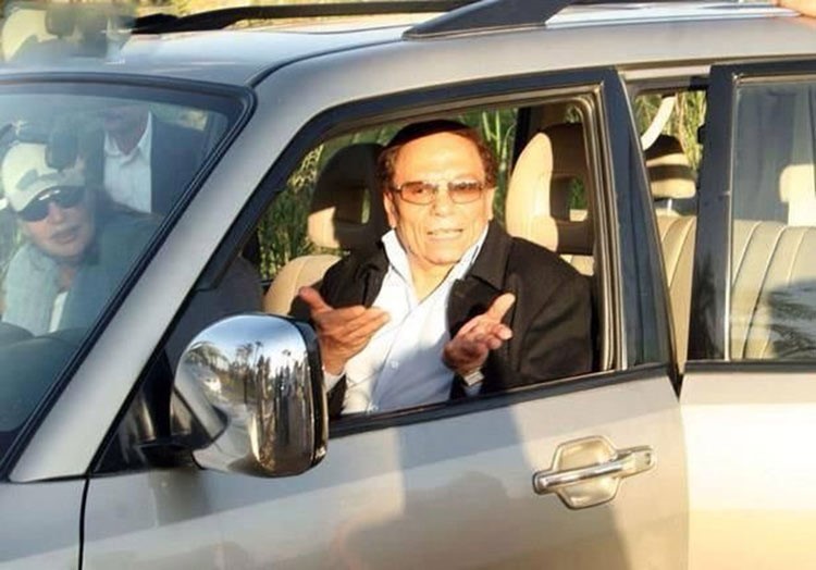 بالصور.. ماذا قال عادل إمام عن اتهامه بالسرقة؟