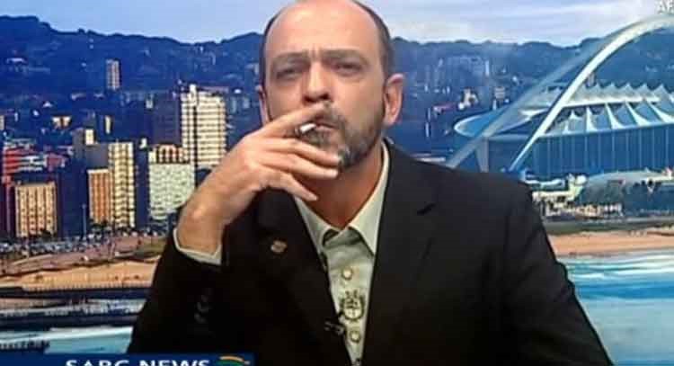 بالفيديو.. ضيف "يحشش" على الهواء مباشرة