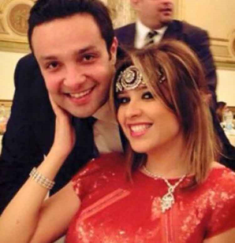 بالصور.. شقيق "ياسمين عبد العزيز" ينشر صورة معها ليرد على الشائعات !