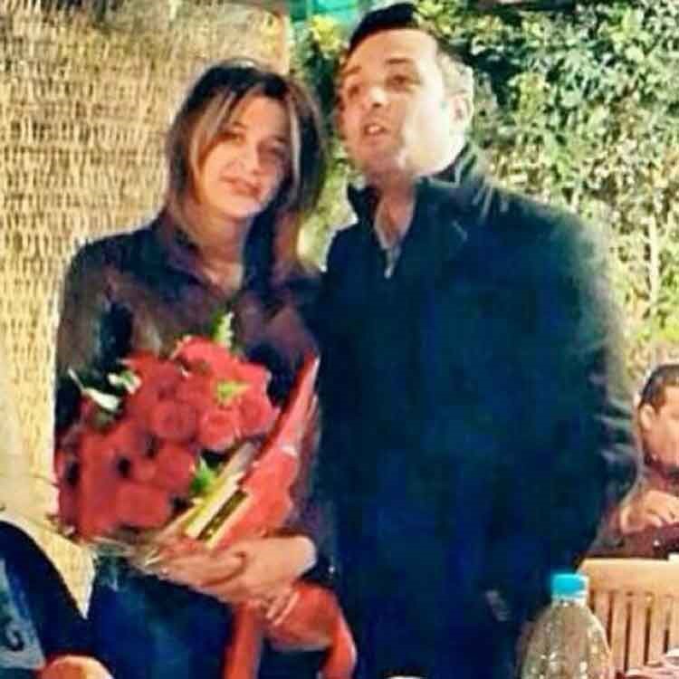 بالصور.. شقيق "ياسمين عبد العزيز" ينشر صورة معها ليرد على الشائعات !