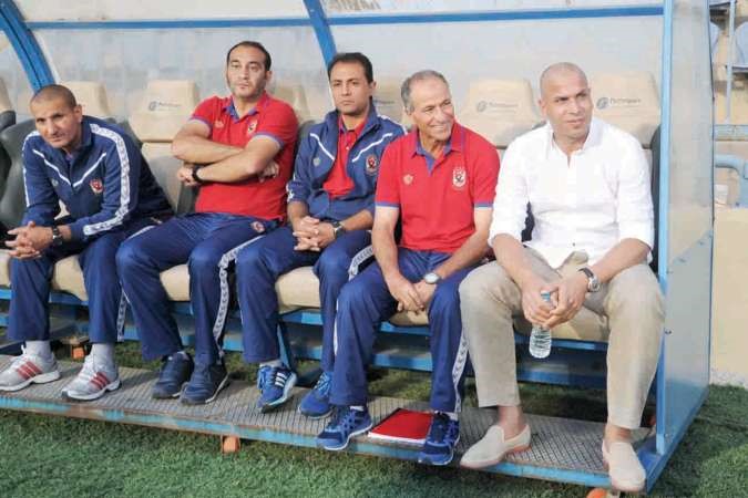 المدير الفني للاهلي فتحي مبروك راقب الافريقي التونسي خلال الفترة الماضية