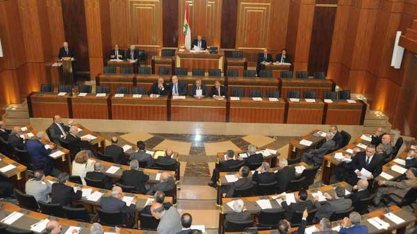 تعطيل التشريع وعدم انتخاب الرئيس يهددان النظام البرلماني اللبناني