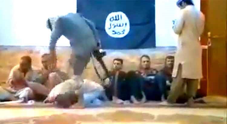 فيديو مسرب.. هكذا يعامل داعش أسراه