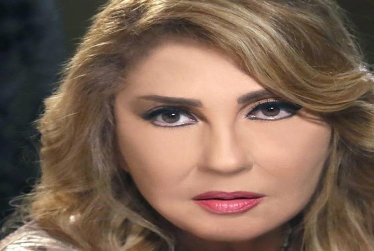 نادية الجندي تستعرض جمالها ورشاقتها على "إنستغرام"!