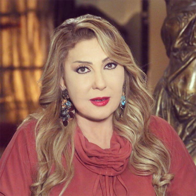 نادية الجندي تستعرض جمالها ورشاقتها على "إنستغرام"!