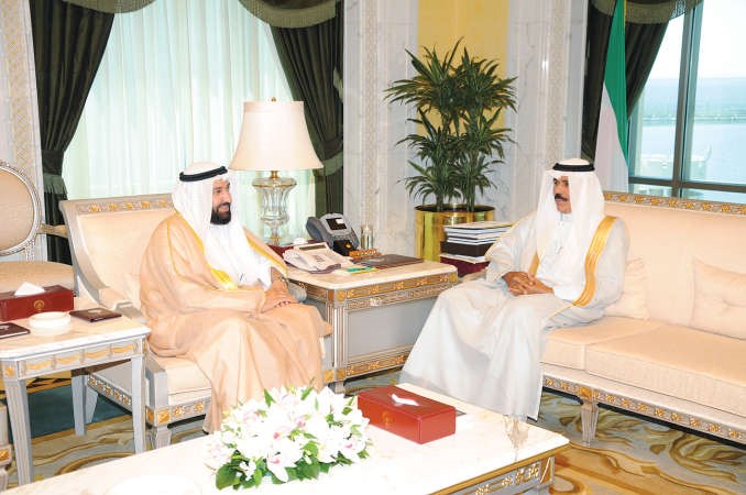 سمو ولي العهد الشيخ نواف الاحمد مستقبلا د علي العمير