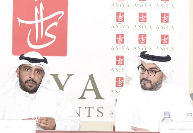 ضاري البدرواحمد عبداللطيف الحمد خلال عمومية الشركة﻿