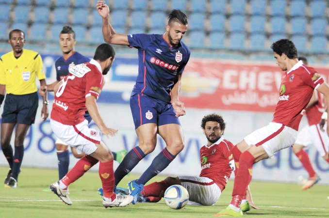 الاهلي ينجح في اختبار الذهاب بالفوز على الافريقي