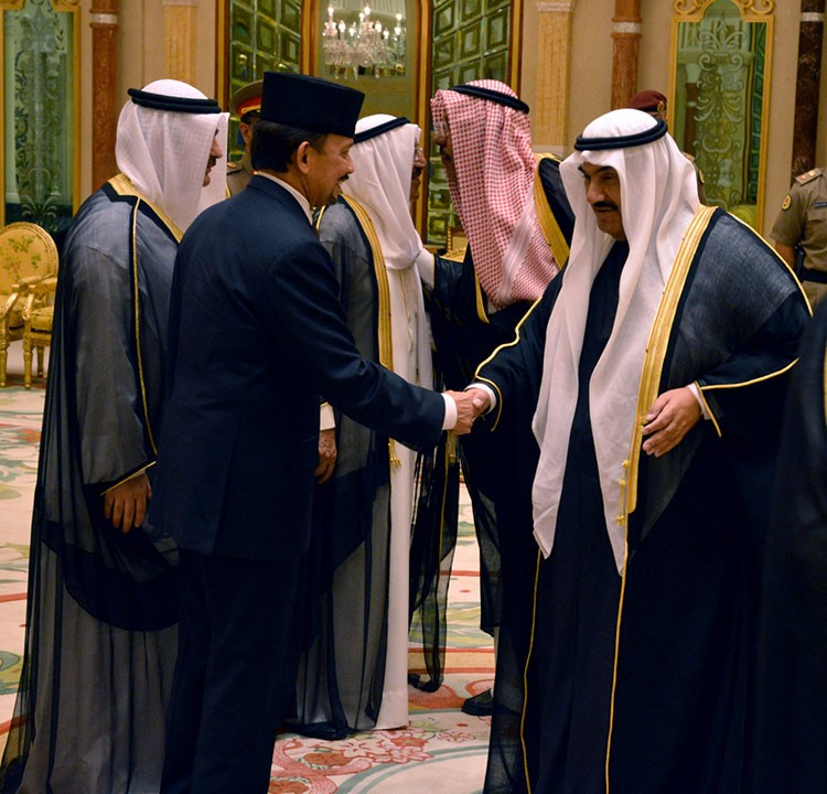 ومرحبا بسمو الشيخ ناصر المحمد