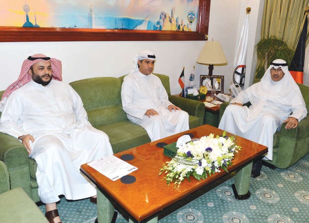 الشيخ فواز الخالد مستقبلا مسؤولي النقل العام ﻿